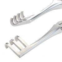 Beckman Weitlaner Retractor Sharp