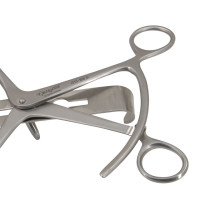 Mayo Adams Retractor Solid 6 3/4" with Center Blade and Grip Lock