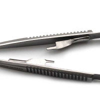 Castroviejo Needle Holder 5 1/4" Straight Jaws with Catch
